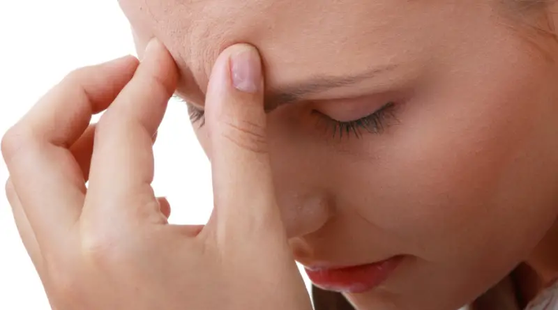 what does a high blood pressure headache feel like